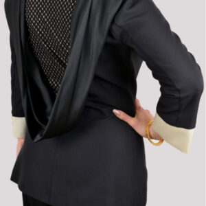 Alternative view of back dantil