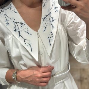 Alternative view of white midi dress with belt