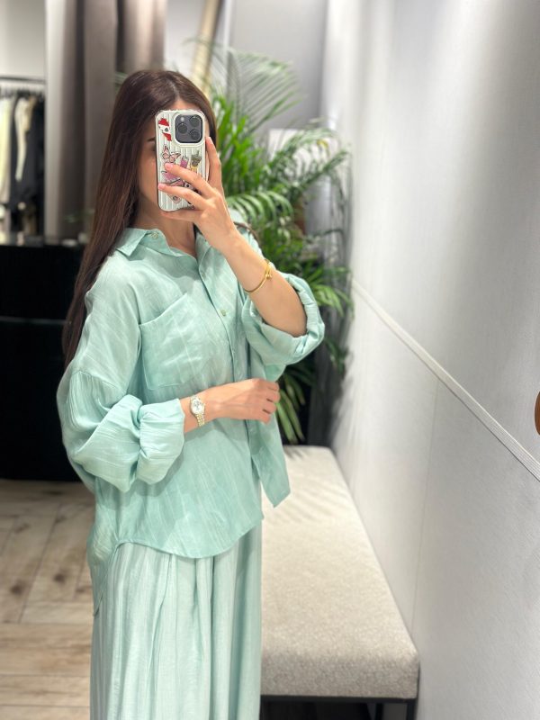 ⁦طقم أخضر زمردي⁩ - الصورة ⁦3⁩